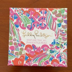 NWT Lilly Pulitzer soap and tray set